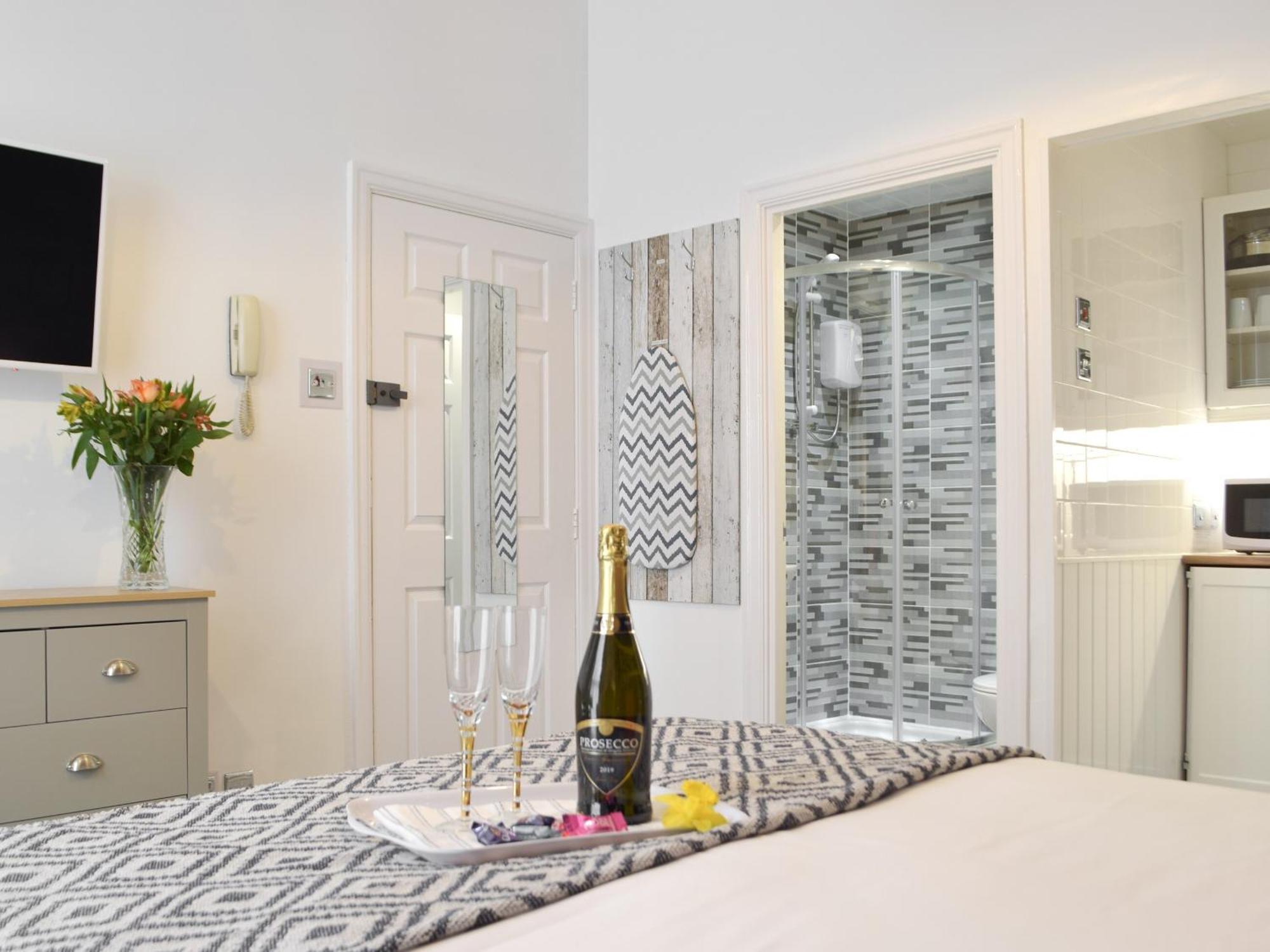 Villa Little Fishes Tenby Exterior foto